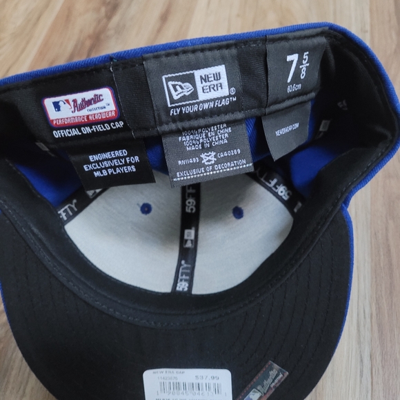 NWT New Era Cubs 2016 WS Championship Fitt… - Picture 3 of 6